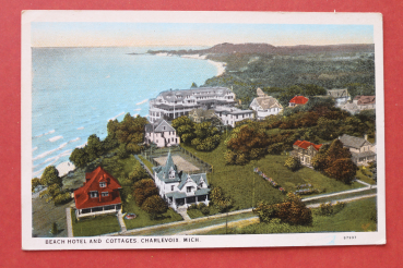 Postcard PC Charlevoix Mich Michigan 1920-1940 Beach Hotel and Cottages USA US United States
